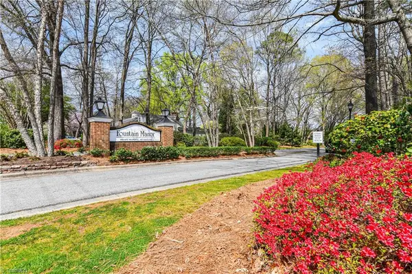 1 Fountain Manor Drive #B, Greensboro, NC 27405