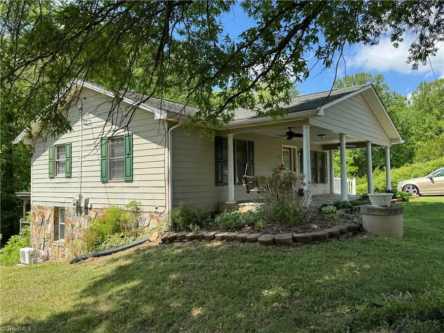 417 White Pines Country Club Road, Mount Airy, NC 27030 - #2