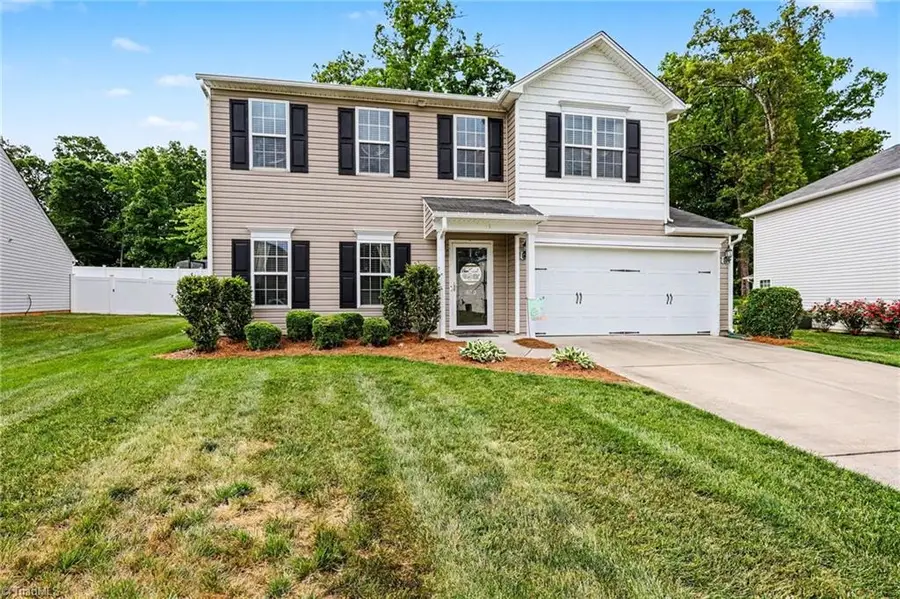 830 Leach Avenue, Thomasville, NC 27360 - #3