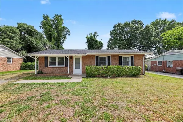 2316 Larkspur Drive, Greensboro, NC 27405