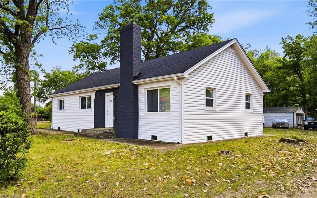 707 Martin Luther King Jr Boulevard, Lexington, NC 27292 - #1