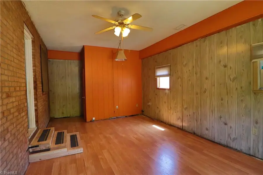 834 Mary James Avenue, Thomasville, NC 27360 - #3