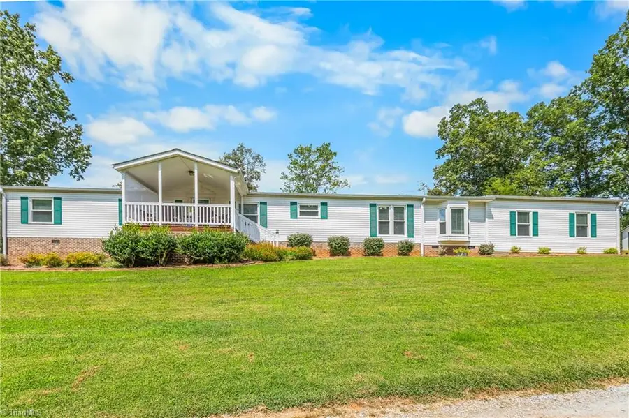 2712 Sloans Mill Road, Hamptonville, NC 27020 - #2
