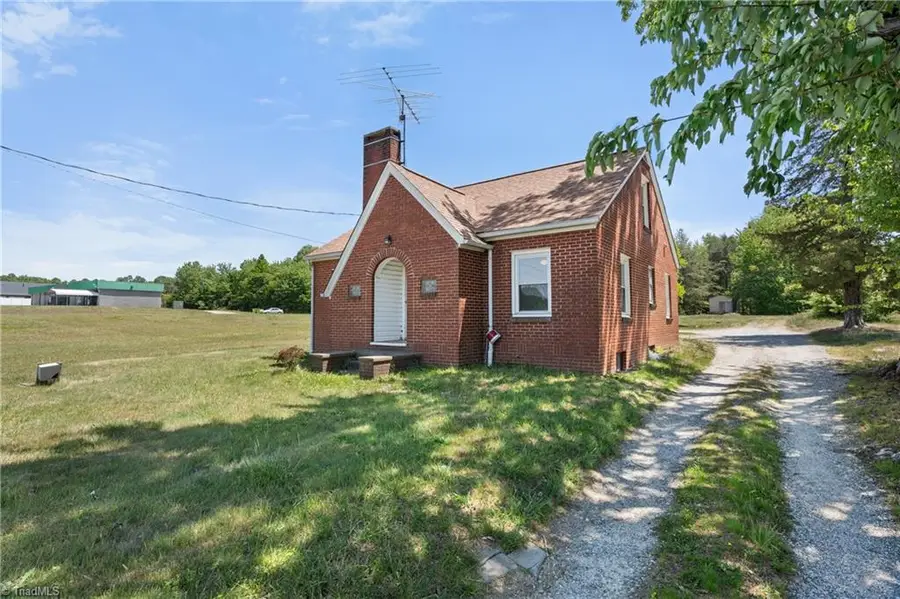 5358 Gumtree Road, Wallburg, NC 27107 - #2