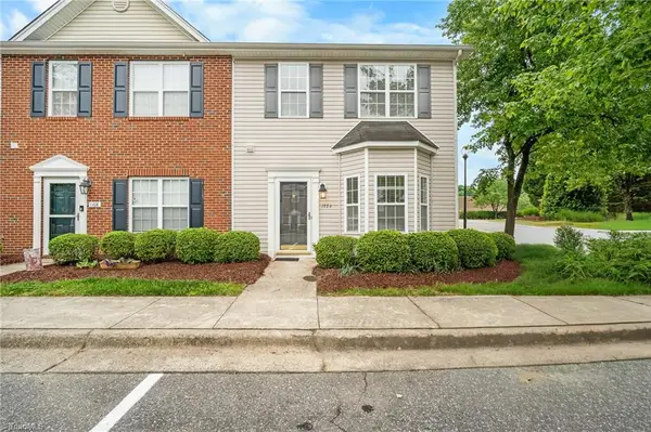 1772 Olivers Crossing Circle, Winston-Salem, NC 27127