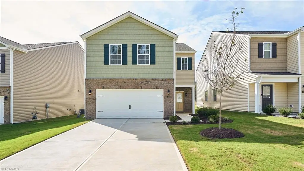 212 Beechwood Circle, Thomasville, NC 27360 - #1