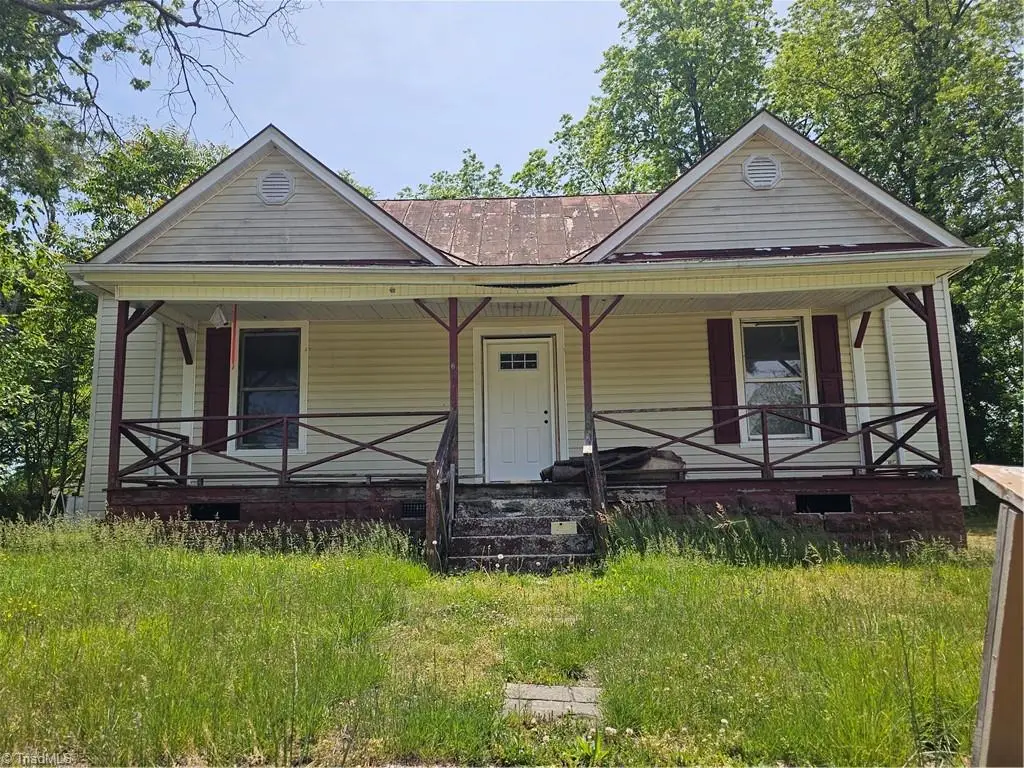 207 Field Street, Reidsville, NC 27320 - #1