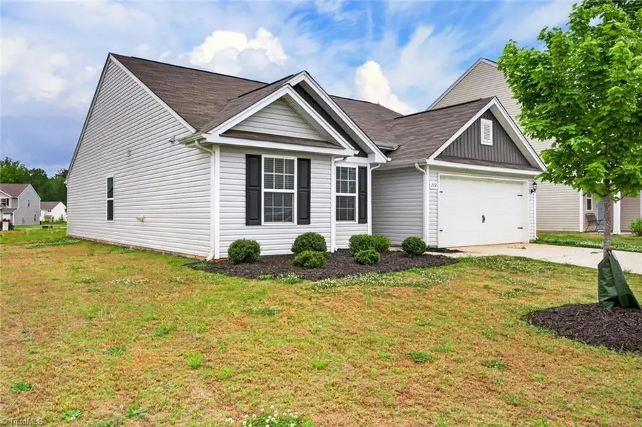 2112 Briar Run Drive, Greensboro, NC 27405 - #2