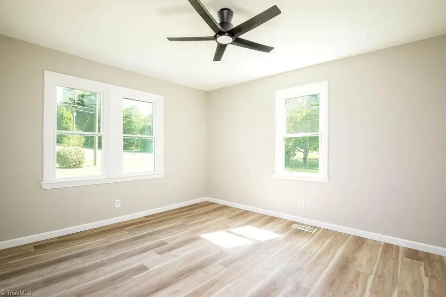 348 Albany Street, Burlington, NC 27215 - #2