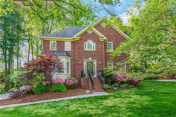 7088 Orchard Path Drive, Clemmons, NC 27012