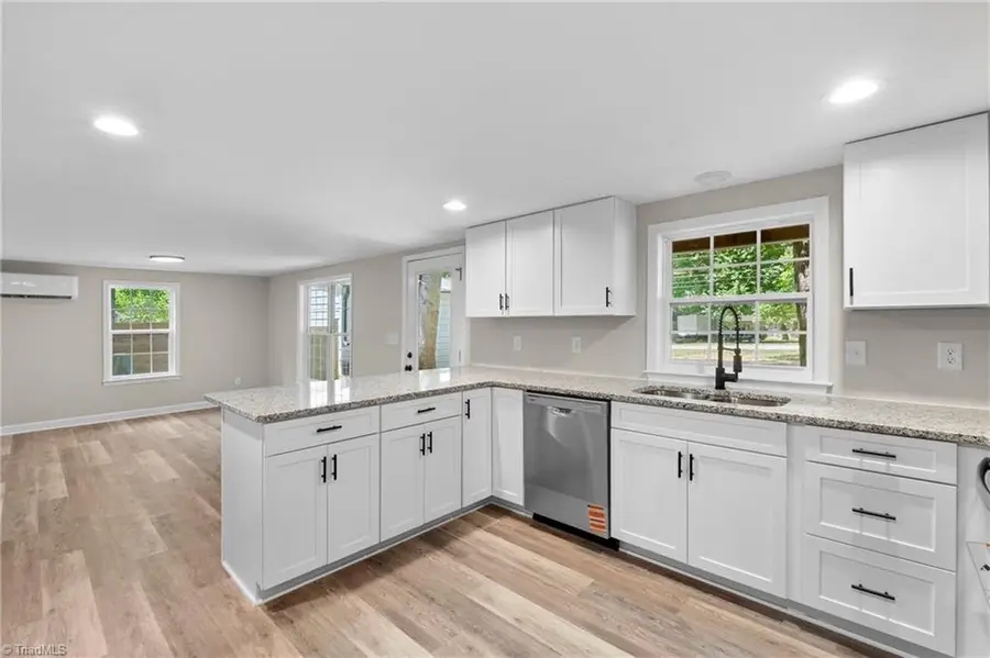 4209 Old Mountain Road, Lexington, NC 27292 - #3