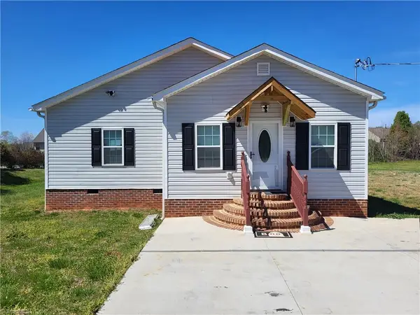 12 Forest Hill Road, Lexington, NC 27295