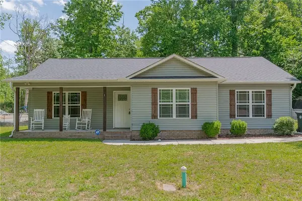 1 Lambeth Drive, Thomasville, NC 27360