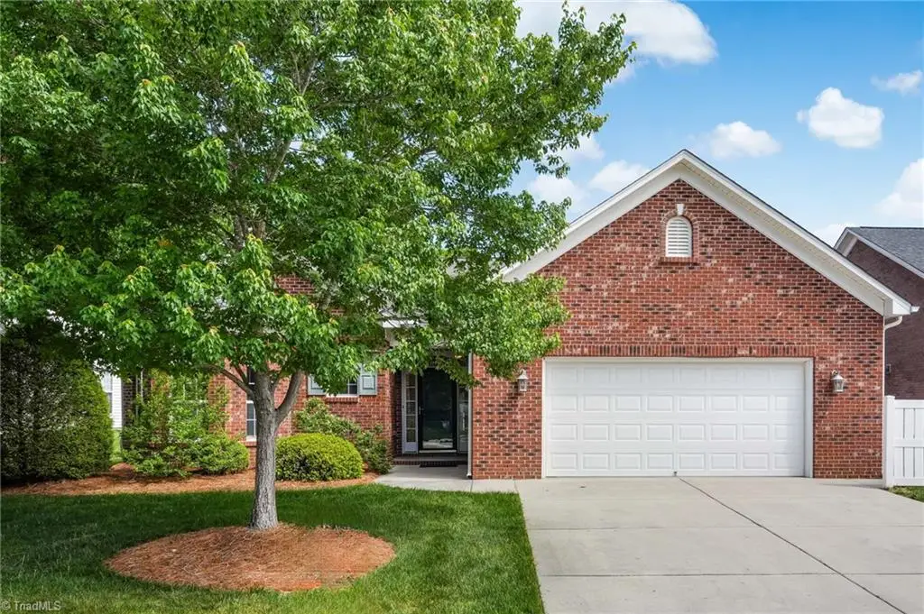 205 Heritage Hill Drive, Jamestown, NC 27282 - #1