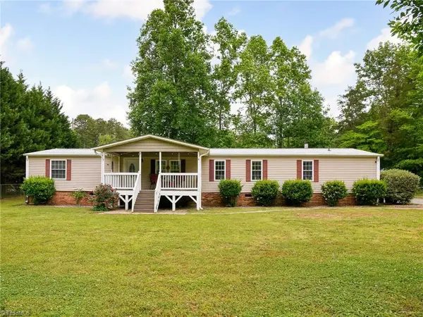 1007 High Rock Shores Drive, Lexington, NC 27292