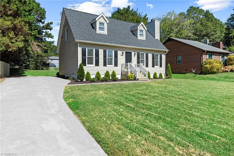 5525 Moravian Heights Lane, Clemmons, NC 27012 - #2