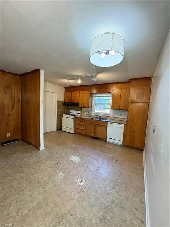 1207 Cliffwood Drive, Greensboro, NC 27406 - #2