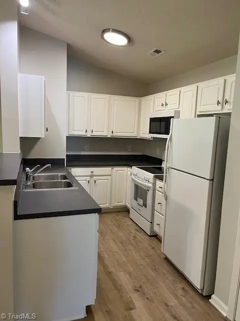 3700 Cotswold Terrace #3B, Greensboro, NC 27410 - #3