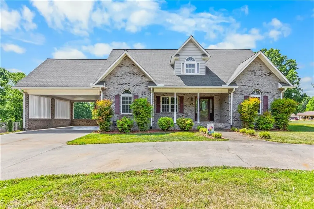 1004 Briarcliff Road, Yadkinville, NC 27055 - #1