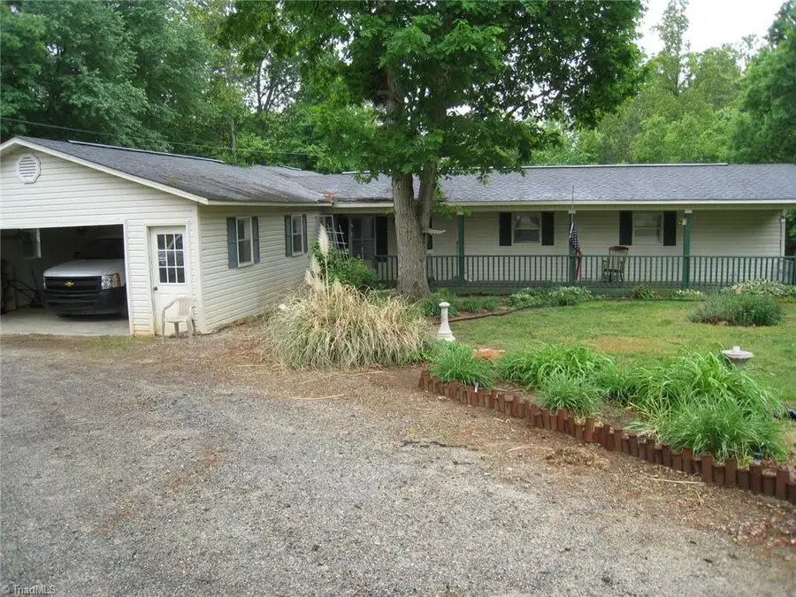 1055 Zack Drive, Pilot Mountain, NC 27041 - #2