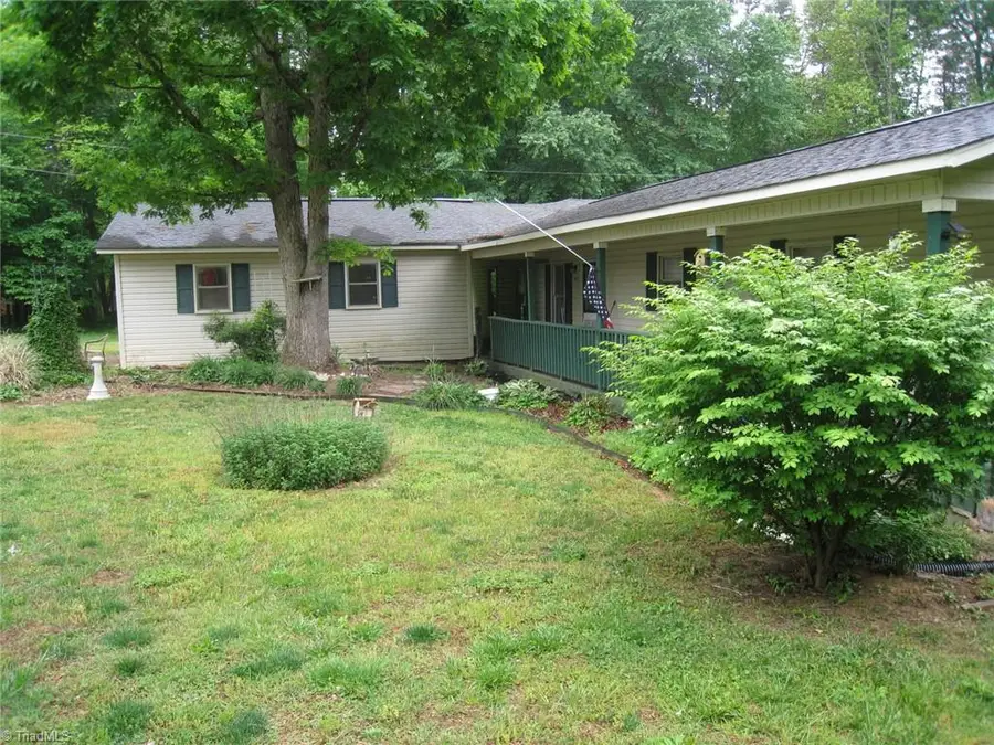 1055 Zack Drive, Pilot Mountain, NC 27041 - #3