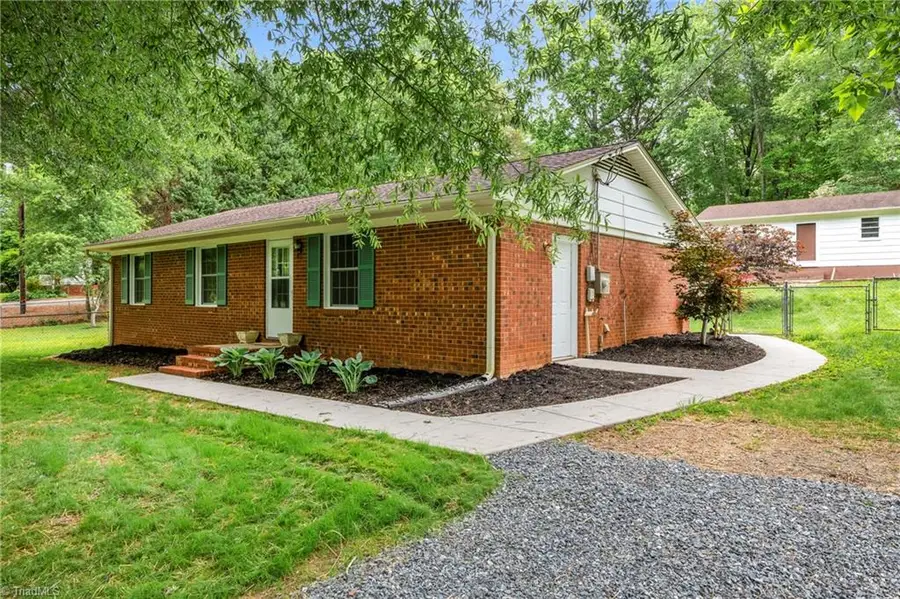 810 Pinoak Road, Greensboro, NC 27455 - #2