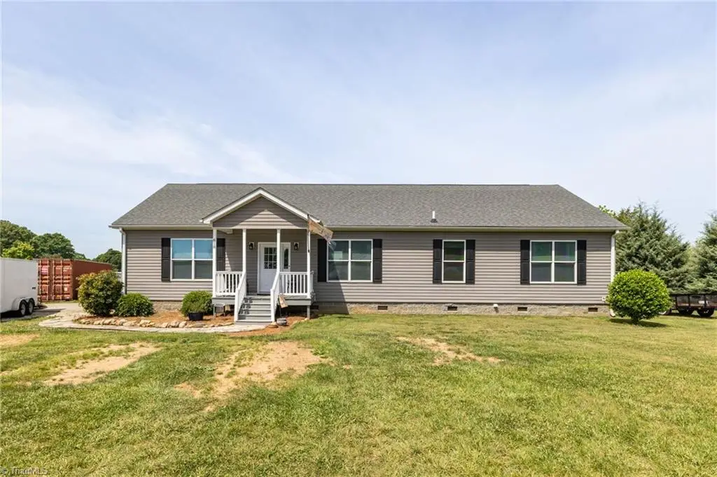 618 Society Road, Statesville, NC 28625 - #1