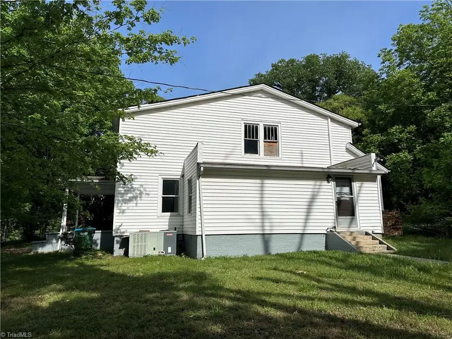 140 E Carroll Avenue, Denton, NC 27239 - #3