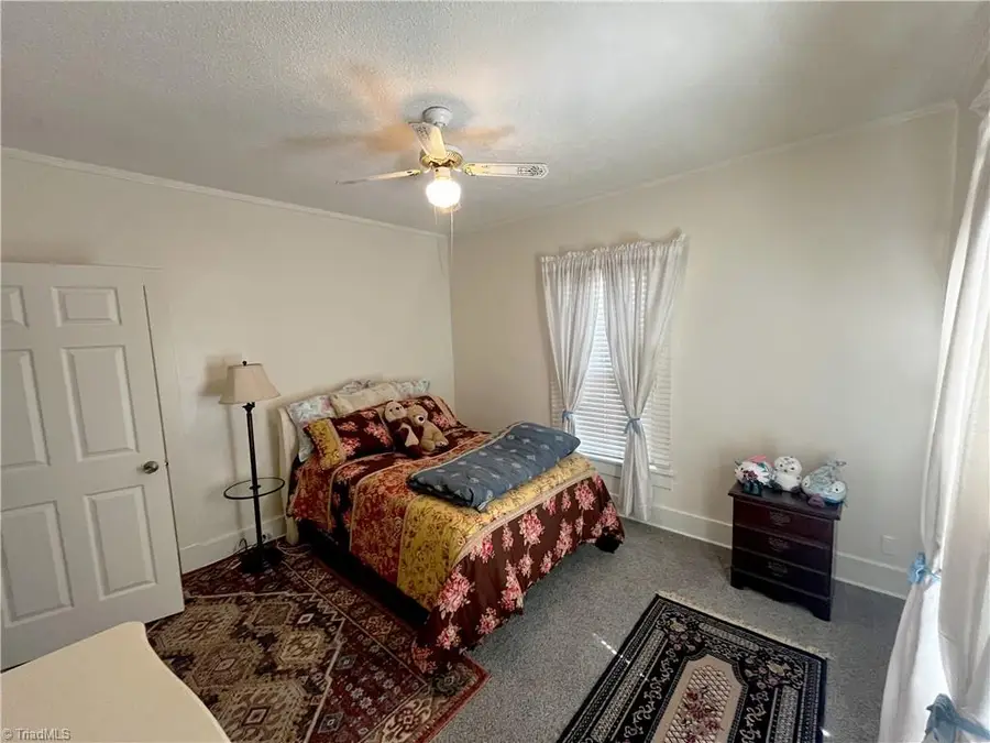1502 Fairview Street, Greensboro, NC 27405 - #2