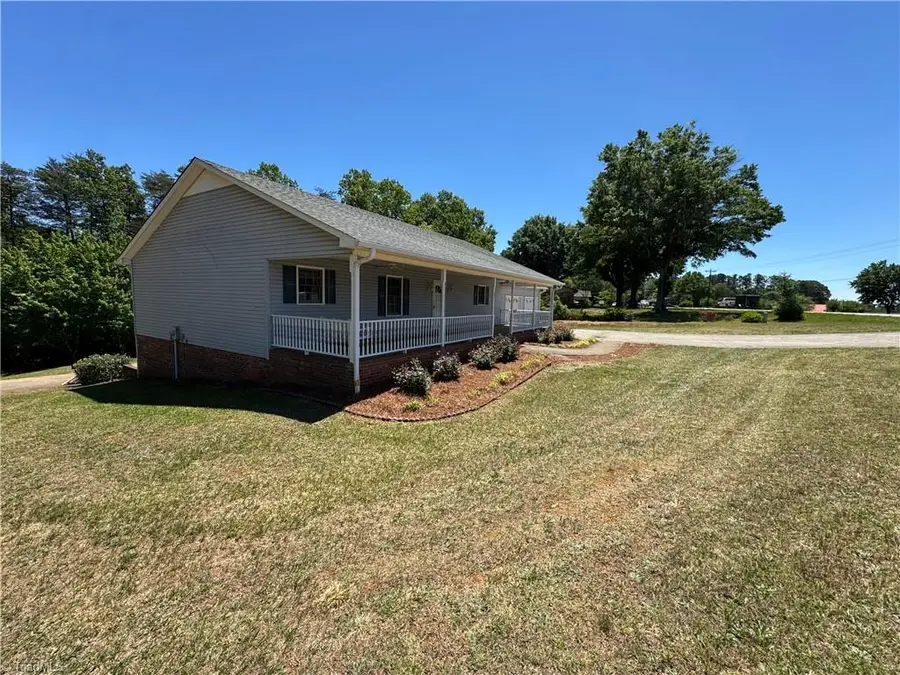 6543 Nc Highway 66 S, King, NC 27021 - #3