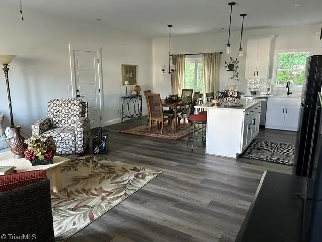 344 Lee Avenue, Yadkinville, NC 27055 - #2