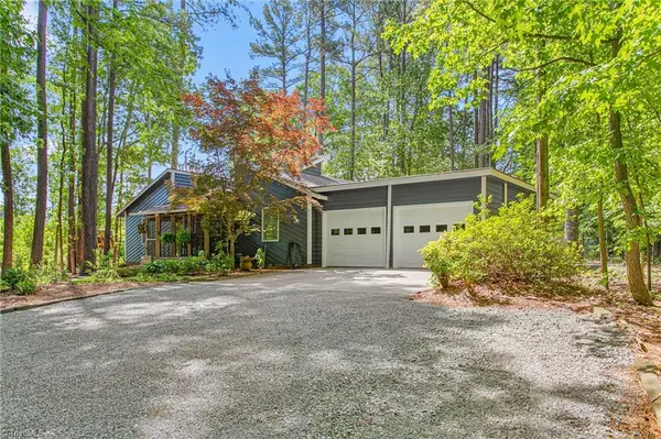 7 Hickory Trail, Thomasville, NC 27360