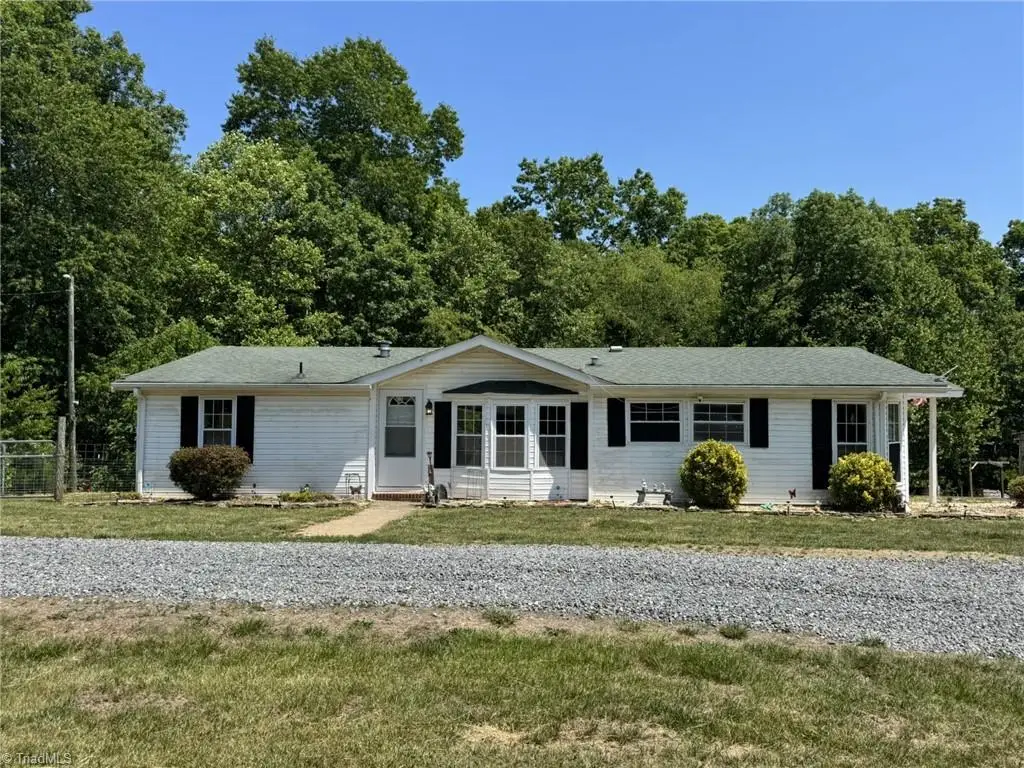 3028 Quaker Church Road, Pinnacle, NC 27043 - #1