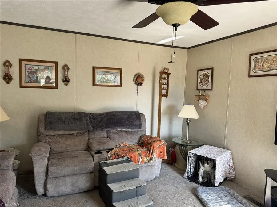 3673 Nc Highway 66, Westfield, NC 27053 - #3