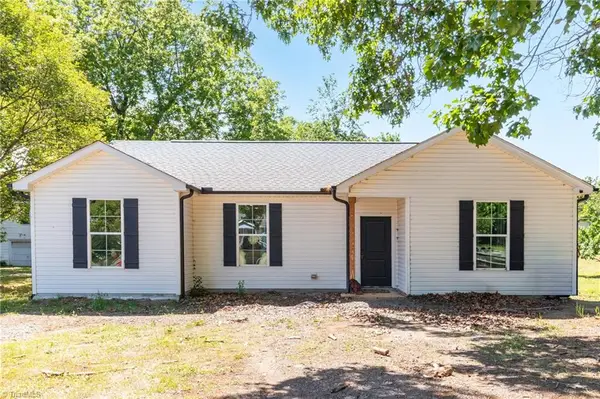 410 S Fayetteville Street, Liberty, NC 27298