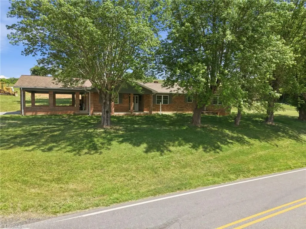 954 Parsonsville Road, Purlear, NC 28665 - #1