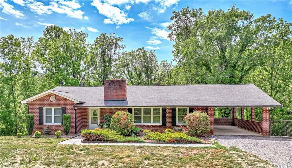 335 Reddies Osborne Lane, North Wilkesboro, NC 28659 - #1