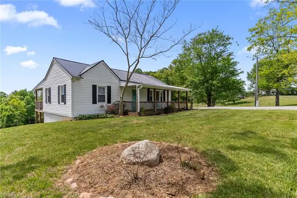 4532 Nc Highway 18 N, Sparta, NC 28675