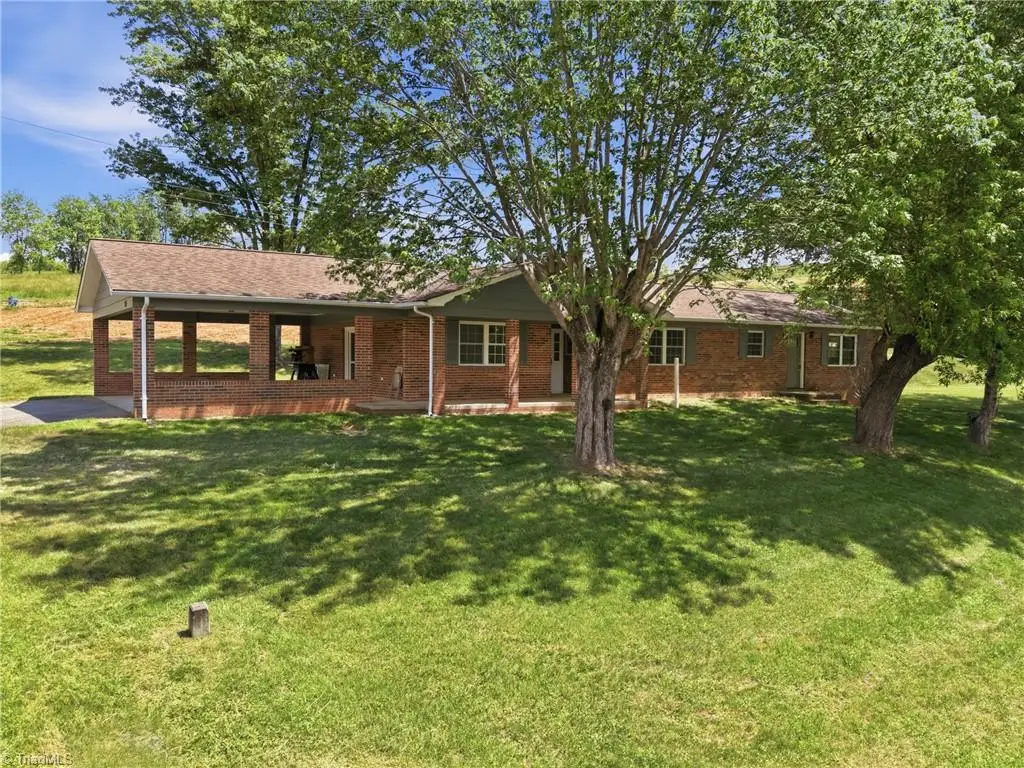 954-1 Parsonsville Road, Purlear, NC 28665 - #1