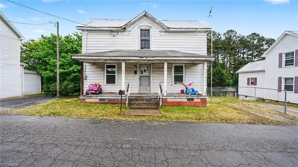 308 Bristol Street, Lexington, NC 27292 - #1