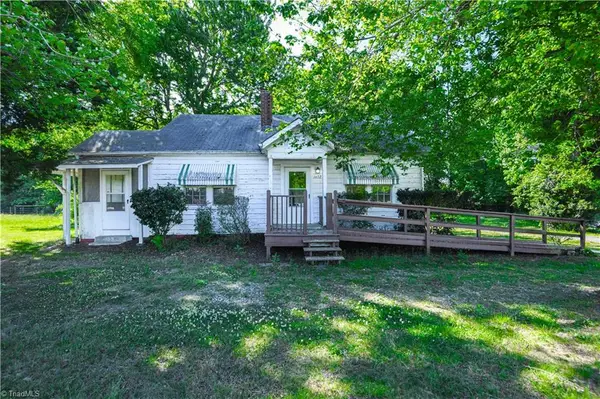 1402 Oak Ridge Road, Kernersville, NC 27284