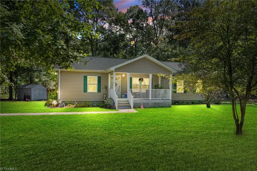 170 Garrett Lane, Thomasville, NC 27360 - #2