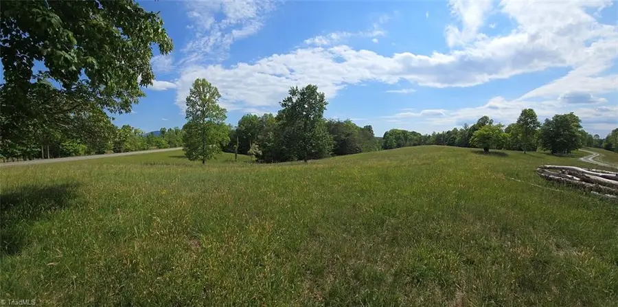 1984 Horseshoe Road, Westfield, NC 27053 - #2