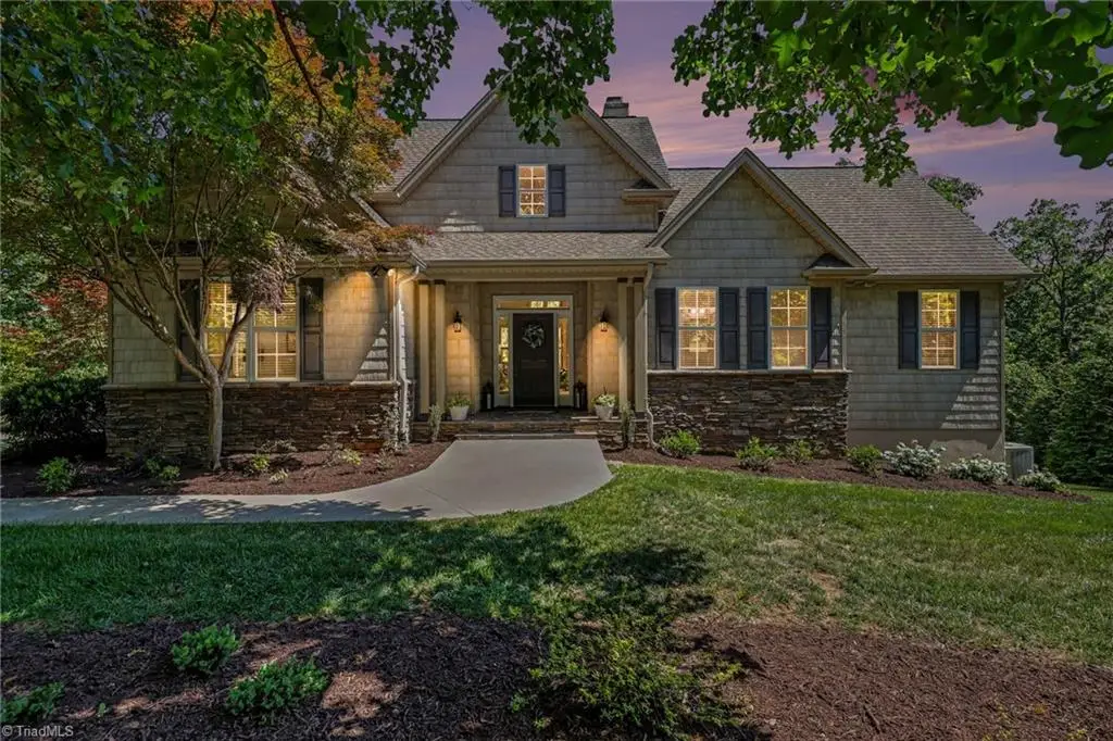 242 Harbor Drive E, Lexington, NC 27292 - #1