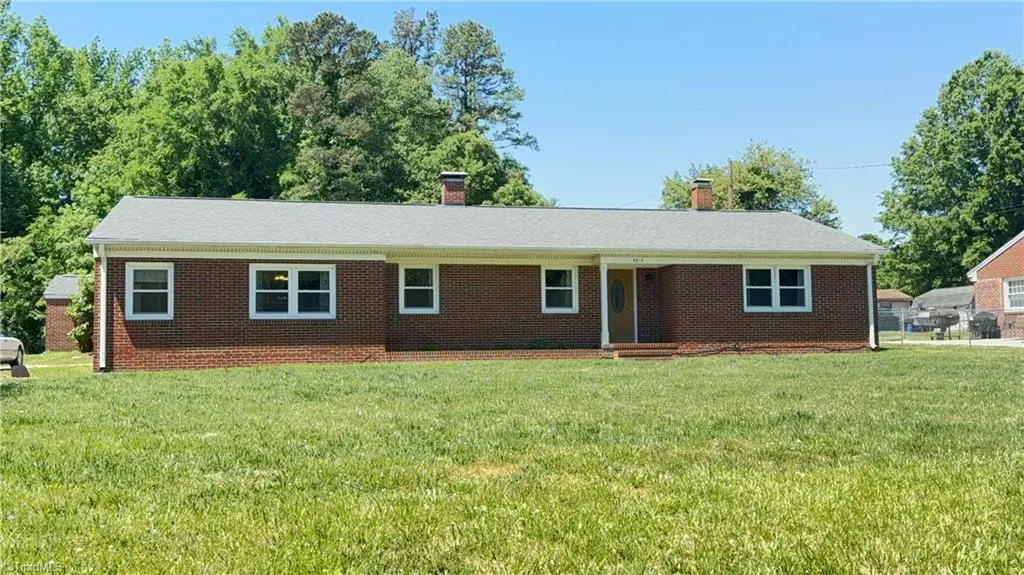 5812 Kings Court, Pleasant Garden, NC 27313 - #1