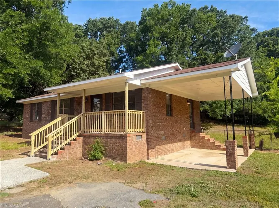 909 Short Street, Burlington, NC 27217 - #2