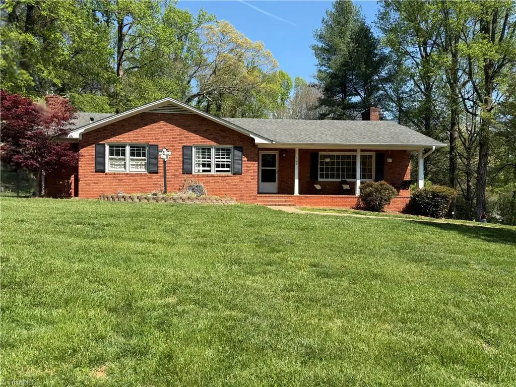 125 James Street, Elkin, NC 28621 - #1