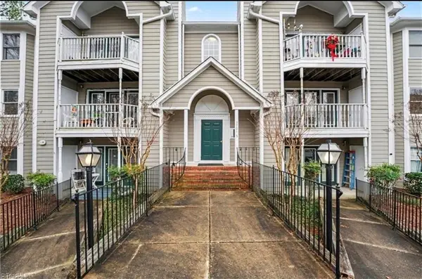3701 Cotswold Terrace #5G, Greensboro, NC 27410