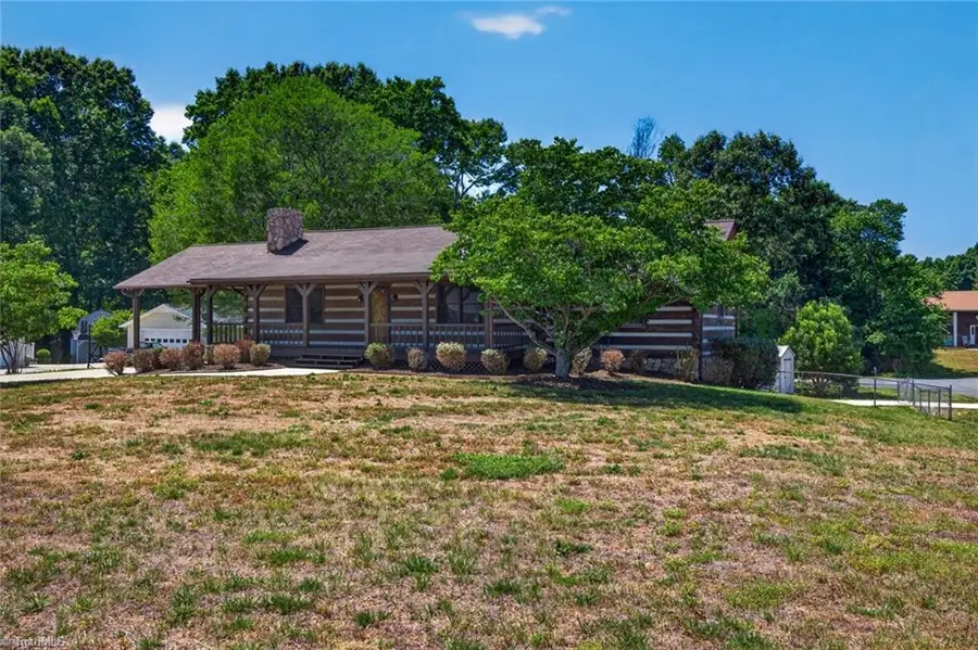 7000 Oakridge Drive, Lexington, NC 27295 - #2