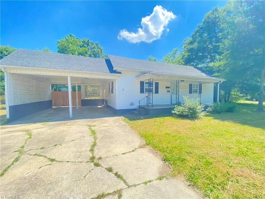 1208 Ridge Avenue, Eden, NC 27288 - #2